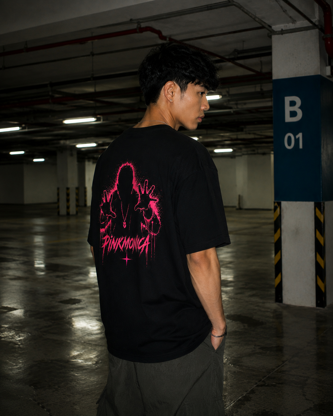 OVERSIZED P!NK SIGNATURE TEE (BLACK)