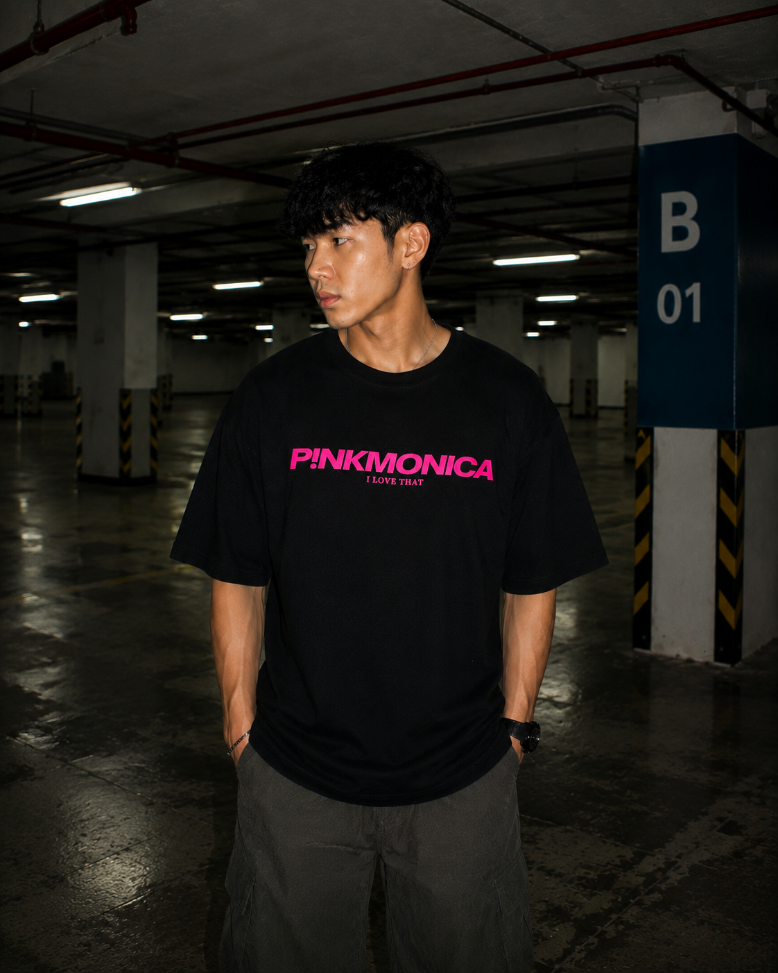 OVERSIZED P!NK SIGNATURE TEE (BLACK)