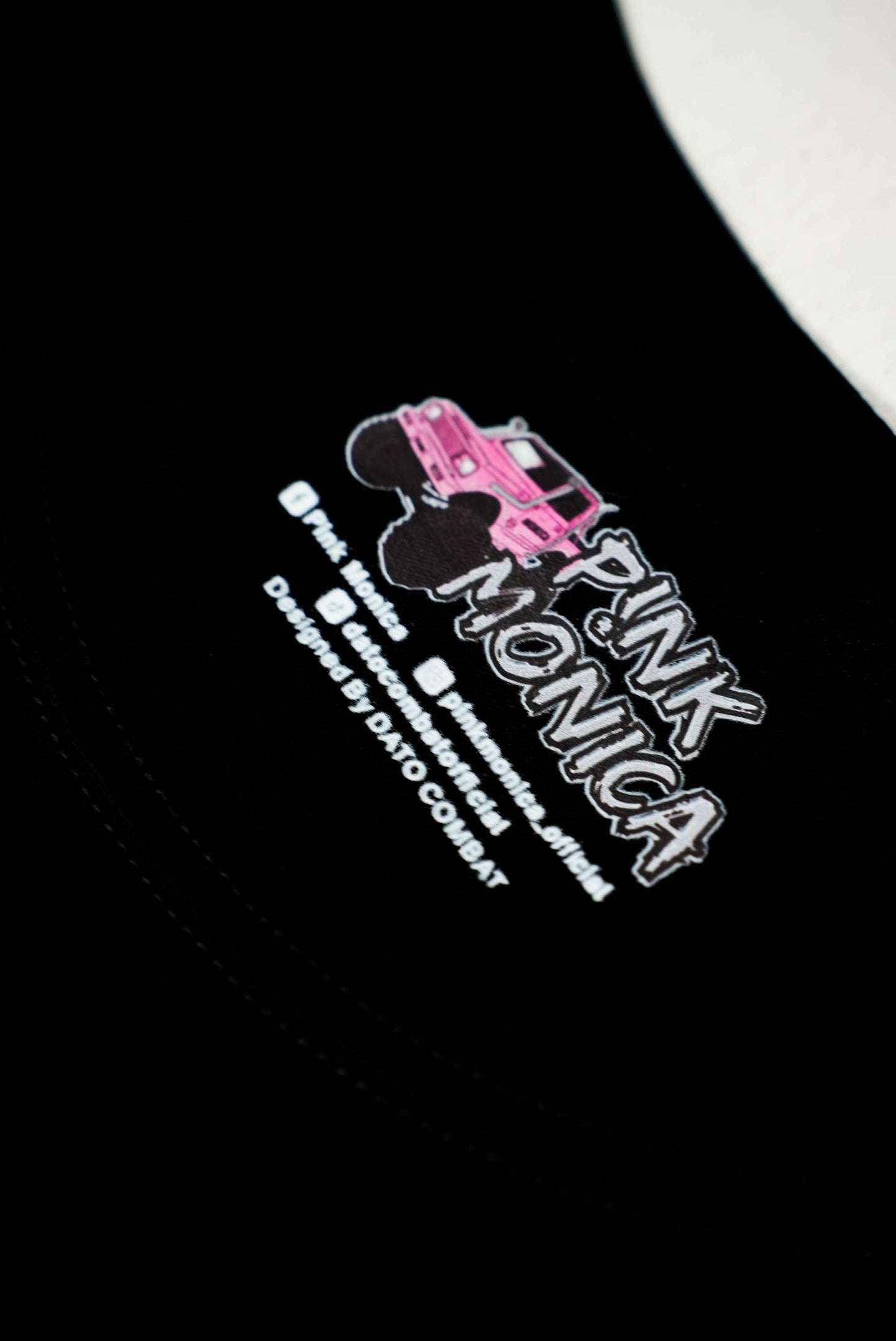 OVERSIZED BUBBLE FLOATING TEE (BLACK)